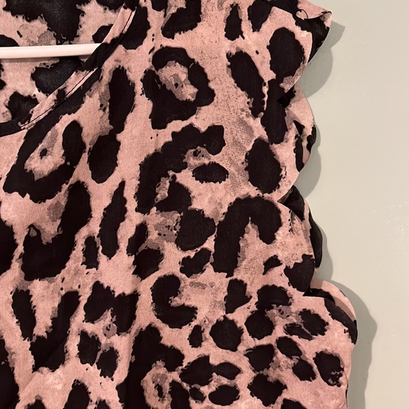 SHEIN XL Leopard print sheer blouse! Adorable scalloped armholes! - Picture 3 of 3